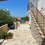 Tonka * ييلسا